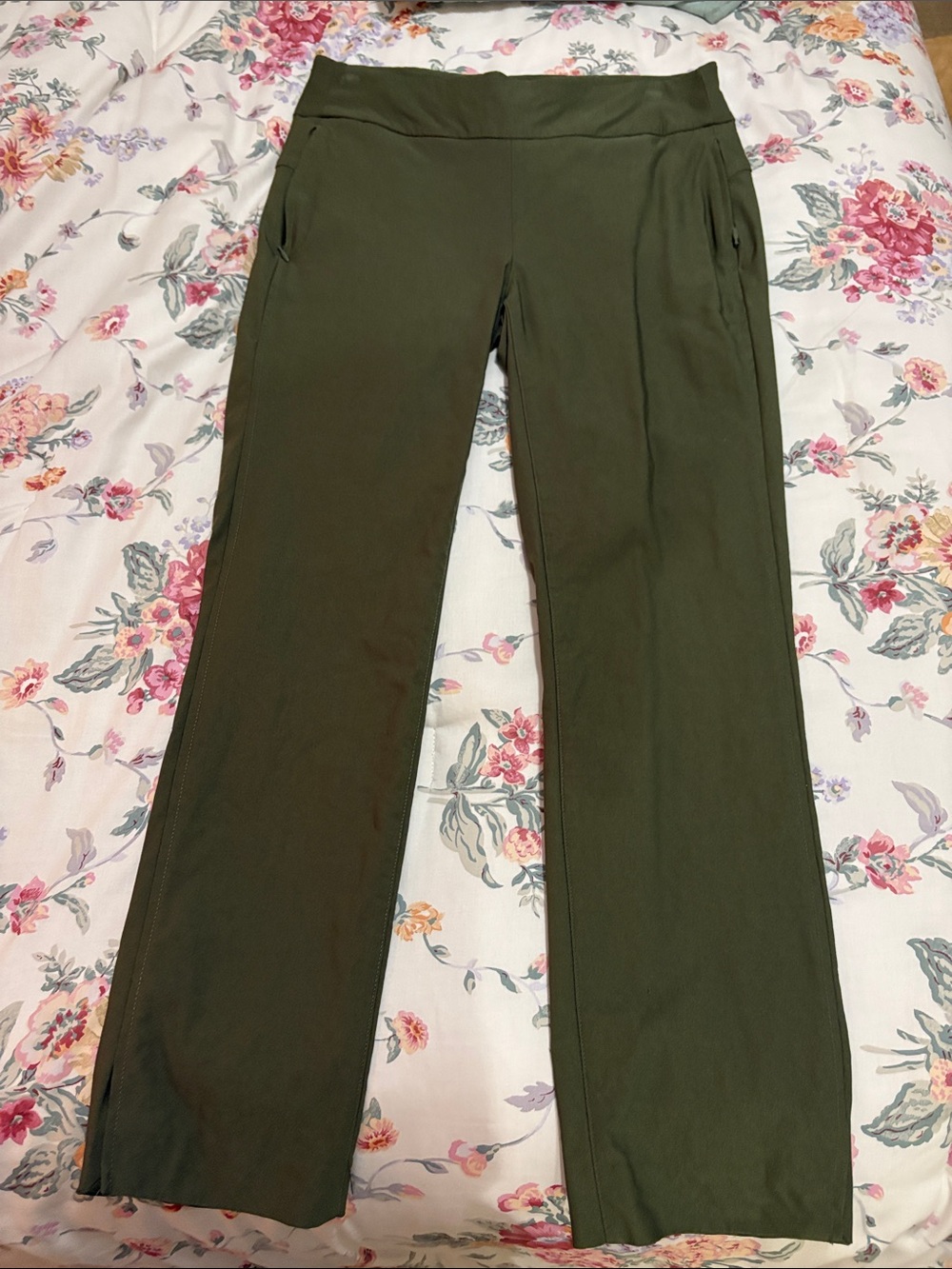 Chico's Olive Green Straight-Leg Pull-On Pants